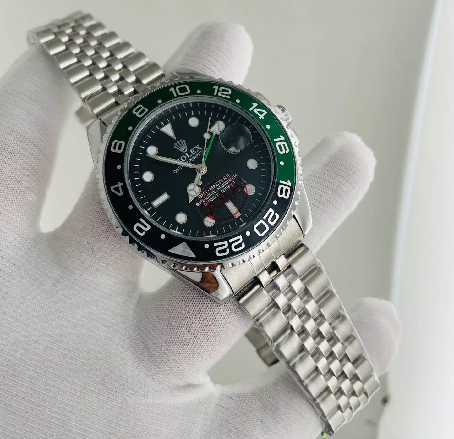 GMT Master Quartz β Dual Timezone Precision for the Modern Explorer